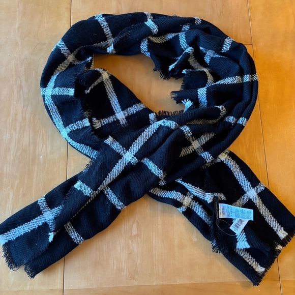 Banana Republic NWT black, white window pane scarf - Picture 1 of 7